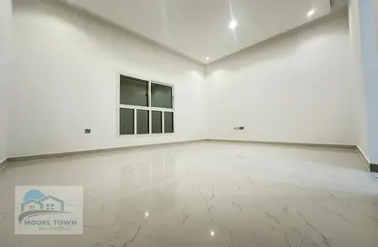 Apartment - 1 Bathroom for rent in Mushrif Park - Al Mushrif - Abu Dhabi