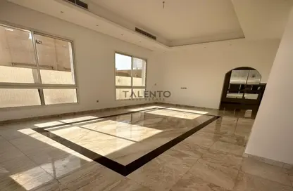 Villa - 6 Bedrooms - 6 Bathrooms for rent in Al Aweer 1 - Al Aweer - Dubai