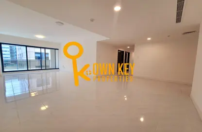 Apartment - 3 Bedrooms - 3 Bathrooms for rent in Mankhool - Bur Dubai - Dubai