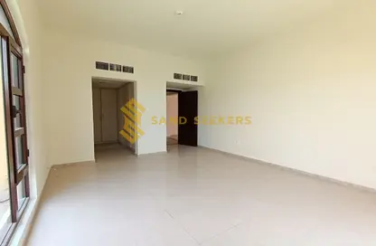 Villa - 4 Bedrooms - 5 Bathrooms for rent in Sas Al Nakheel - Abu Dhabi