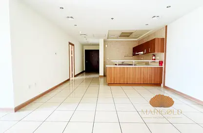 Apartment - 1 Bedroom - 2 Bathrooms for rent in Sulafa Tower - Dubai Marina - Dubai