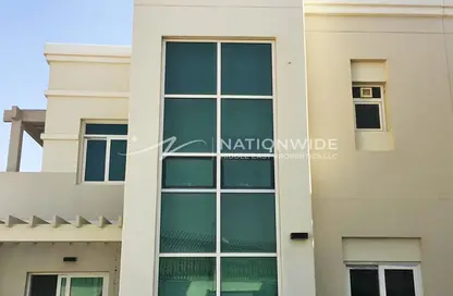 Townhouse - 2 Bedrooms - 3 Bathrooms for rent in Waterfall District - Al Ghadeer - Abu Dhabi