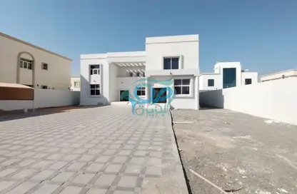 Villa - 5 Bedrooms - 6 Bathrooms for rent in Madinat Al Riyad - Abu Dhabi