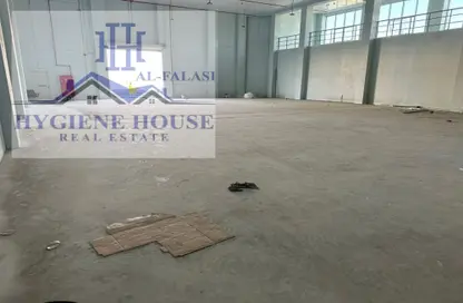 Warehouse - Studio - 1 Bathroom for rent in Umm Al Thuoob - Umm Al Quwain