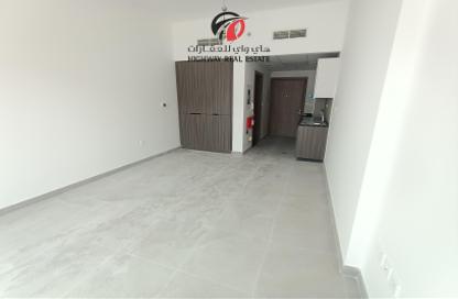 Apartment - 1 Bathroom for rent in Al Warsan 4 - Al Warsan - Dubai