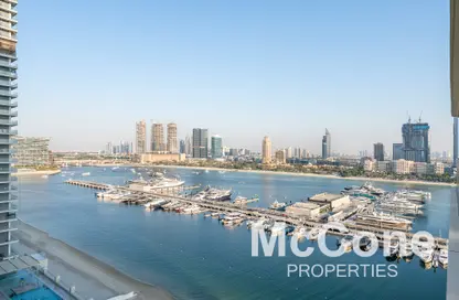 Apartment - 1 Bedroom - 2 Bathrooms for sale in Marina Vista - EMAAR Beachfront - Dubai Harbour - Dubai