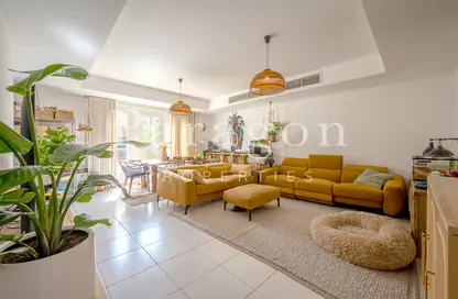 Villa - 3 Bedrooms - 3 Bathrooms for sale in Springs 11 - The Springs - Dubai