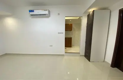 Apartment - 1 Bathroom for rent in Al Nahyan - Abu Dhabi