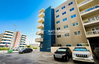 Apartment - 3 Bedrooms - 4 Bathrooms for sale in Tower 3 - Al Reef Downtown - Al Reef - Abu Dhabi