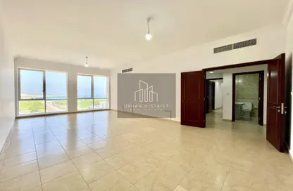 Apartment - 3 Bedrooms - 4 Bathrooms for rent in Al Reem Tower - Corniche Road - Abu Dhabi