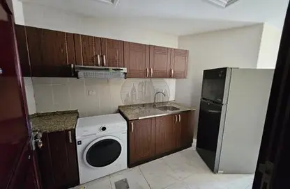 Apartment - 1 Bathroom for rent in RAK Tower - Al Seer - Ras Al Khaimah