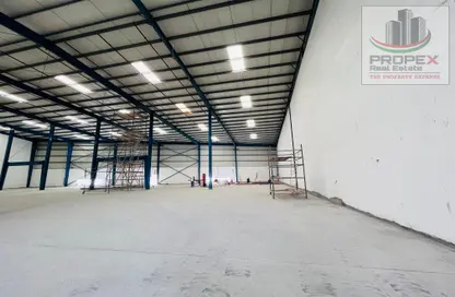 Warehouse - Studio - 4 Bathrooms for rent in Al Quoz Industrial Area 1 - Al Quoz Industrial Area - Al Quoz - Dubai