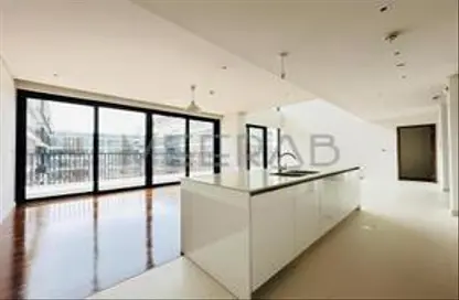 Apartment - 4 Bedrooms - 6 Bathrooms for rent in Building 4B - City Walk - Dubai