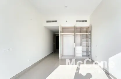 Apartment - 3 Bedrooms - 5 Bathrooms for rent in Deira - Dubai