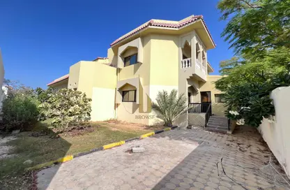 Villa - 5 Bedrooms - 6 Bathrooms for rent in Umm Suqeim 2 Villas - Umm Suqeim 2 - Umm Suqeim - Dubai