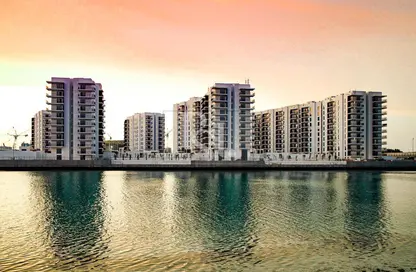 Apartment - 1 Bedroom - 2 Bathrooms for sale in Waters Edge - Yas Island - Abu Dhabi