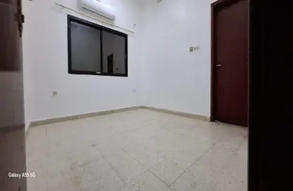 Apartment - 1 Bathroom for rent in Hadbat Al Zafranah - Muroor Area - Abu Dhabi