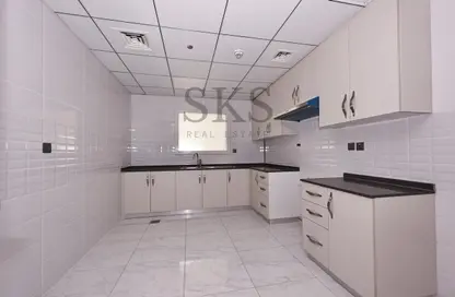 Apartment - 2 Bedrooms - 3 Bathrooms for rent in Amna House - Al Garhoud - Dubai