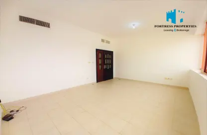 Apartment - 2 Bedrooms - 2 Bathrooms for rent in Al Marjan Tower - Al Falah Street - City Downtown - Abu Dhabi