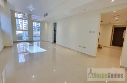 Apartment - 3 Bedrooms - 4 Bathrooms for rent in United Square - Al Khalidiya - Abu Dhabi