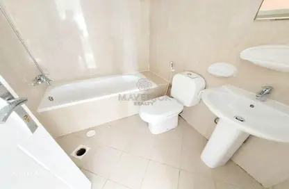 Apartment - 1 Bedroom - 2 Bathrooms for rent in Al Alia Tower - Al Khan - Sharjah