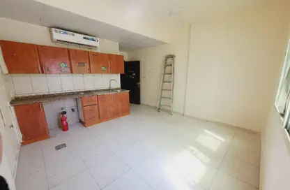 Apartment - 1 Bathroom for rent in Muwaileh 3 Building - Muwaileh - Sharjah