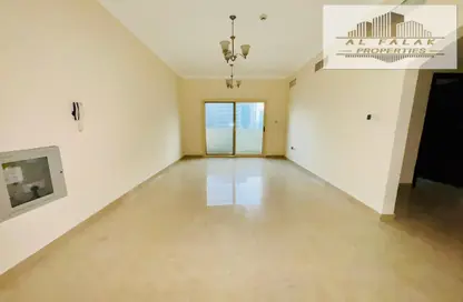 Apartment - 3 Bedrooms - 3 Bathrooms for rent in New Al Taawun Road - Al Taawun - Sharjah