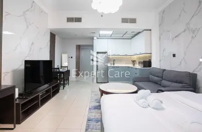 Apartment - 1 Bathroom for rent in Burj Al Nujoom - Downtown Dubai - Dubai