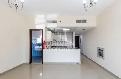 Apartment - 1 Bathroom for sale in UniEstate Sports Tower - Dubai Sports City - Dubai