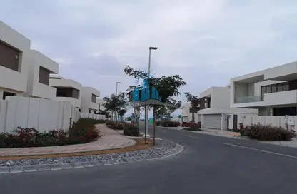 Villa - 4 Bedrooms - 5 Bathrooms for sale in West Yas - Yas Island - Abu Dhabi