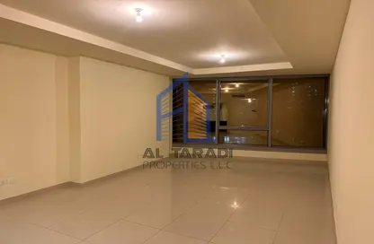 صورة لـ غرفة فارغة شقة - غرفة نوم - 2 حمامات للايجار في صن تاور - شمس أبوظبي - جزيرة الريم - أبوظبي ، صورة رقم 1
