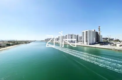 Apartment - 3 Bedrooms - 3 Bathrooms for rent in Waters Edge - Yas Island - Abu Dhabi