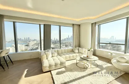 Apartment - 1 Bedroom - 2 Bathrooms for rent in The Palm Tower - Palm Jumeirah - Dubai