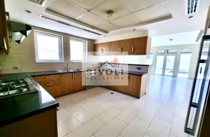 Villa - 3 Bedrooms - 4 Bathrooms for rent in Jumeirah Park - Dubai