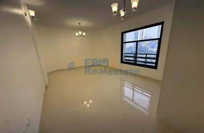 Apartment - 2 Bedrooms - 2 Bathrooms for rent in White Swan Building - Sheikh Zayed Road - Dubai