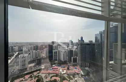 Full Floor - Studio - 1 Bathroom for rent in Landmark Tower - Corniche Road - Abu Dhabi