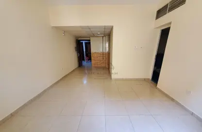 Apartment - 1 Bathroom for rent in Al Butina B - Al Butina - Sharjah