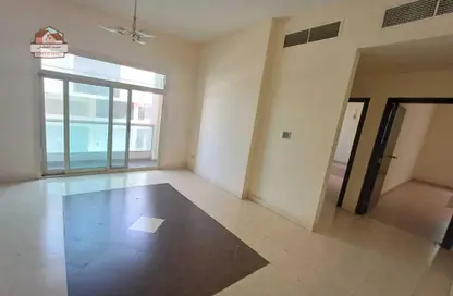 Apartment - 2 Bedrooms - 2 Bathrooms for rent in Al Jurf 2 - Al Jurf - Ajman Downtown - Ajman