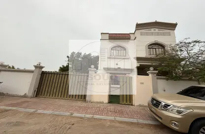 Villa - 4 Bedrooms - 5 Bathrooms for sale in Khuzam - Ras Al Khaimah