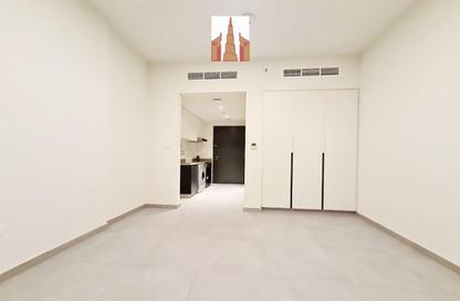 Apartment - 1 Bathroom for rent in East Village - Aljada - Sharjah