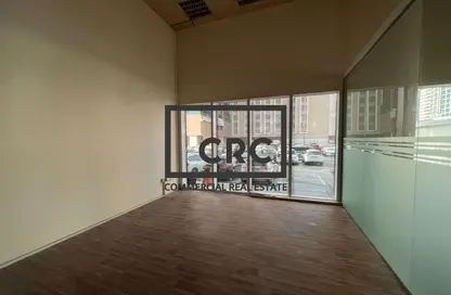 Show Room - Studio for rent in Al Majaz 1 - Al Majaz - Sharjah