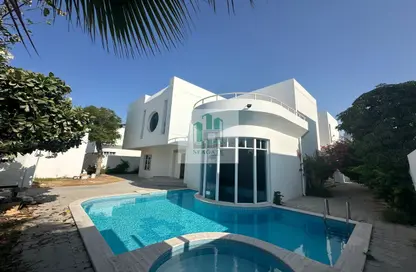 Villa - 5 Bedrooms - 6 Bathrooms for rent in Jumeirah 1 - Jumeirah - Dubai