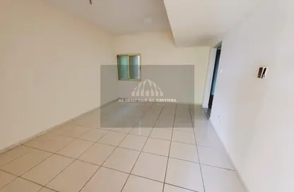 Apartment - 1 Bathroom for rent in Muwailih Building - Muwaileh - Sharjah