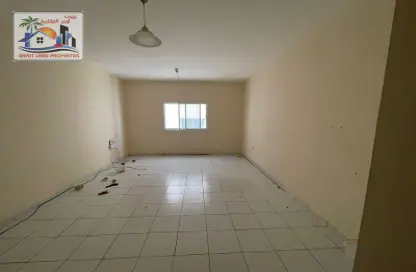 Apartment - 1 Bathroom for rent in Crystal Plaza - Al Majaz 1 - Al Majaz - Sharjah