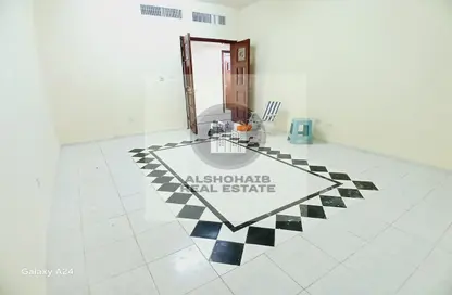 Apartment - 3 Bedrooms - 3 Bathrooms for rent in Al Nahyan Camp - Abu Dhabi