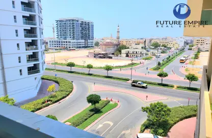 Apartment - 2 Bedrooms - 3 Bathrooms for rent in DuWest Residence - Jumeirah Garden City - Al Satwa - Dubai