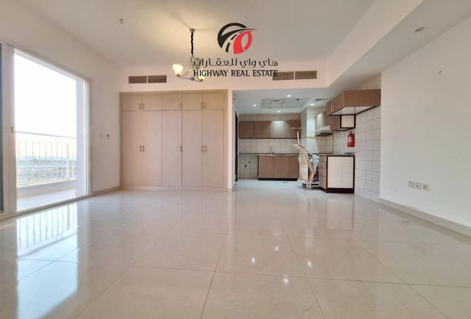 Apartment - 1 Bathroom for rent in Al Warsan 4 - Al Warsan - Dubai