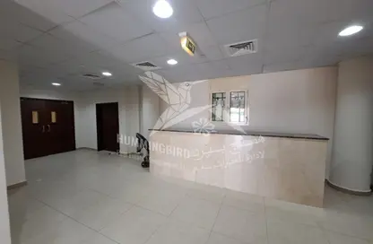 Apartment - 3 Bedrooms - 3 Bathrooms for rent in Hai Al Musalla - Al Mutawaa - Al Ain