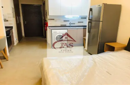 Apartment - 1 Bathroom for rent in Azizi Plaza - Al Furjan - Dubai