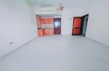 Apartment - 1 Bathroom for rent in Al Butina 9 Building - Al Butina - Sharjah